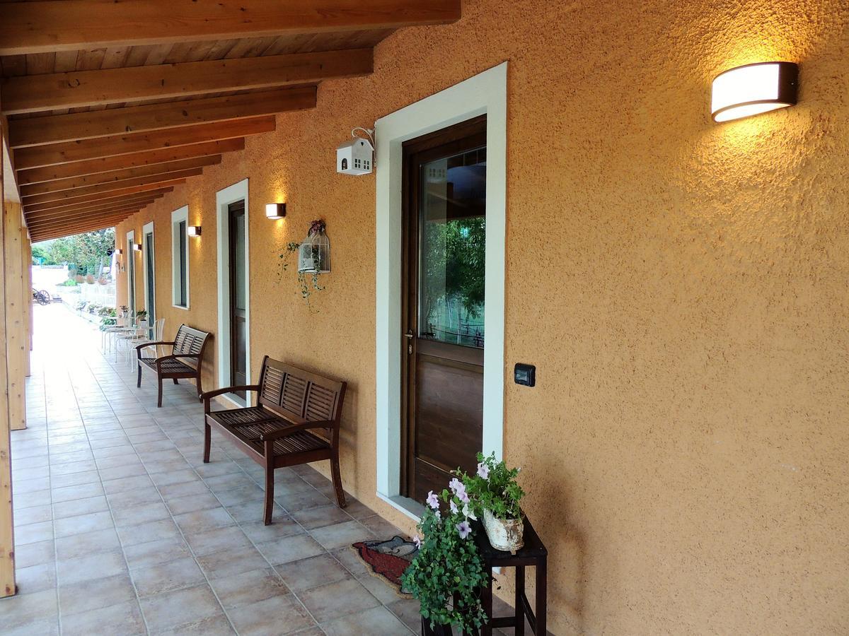 Il Refolo Bed & Breakfast Riardo Екстериор снимка